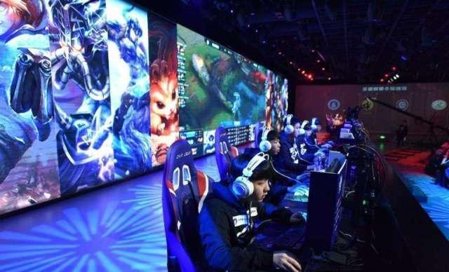 键时刻上演 键时刻上演