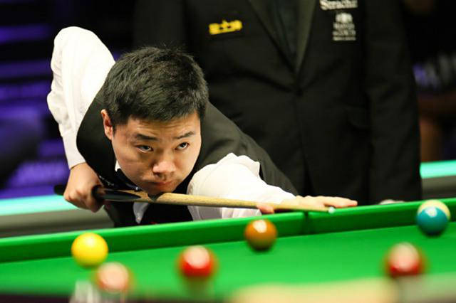 中国队在实 中国队在实